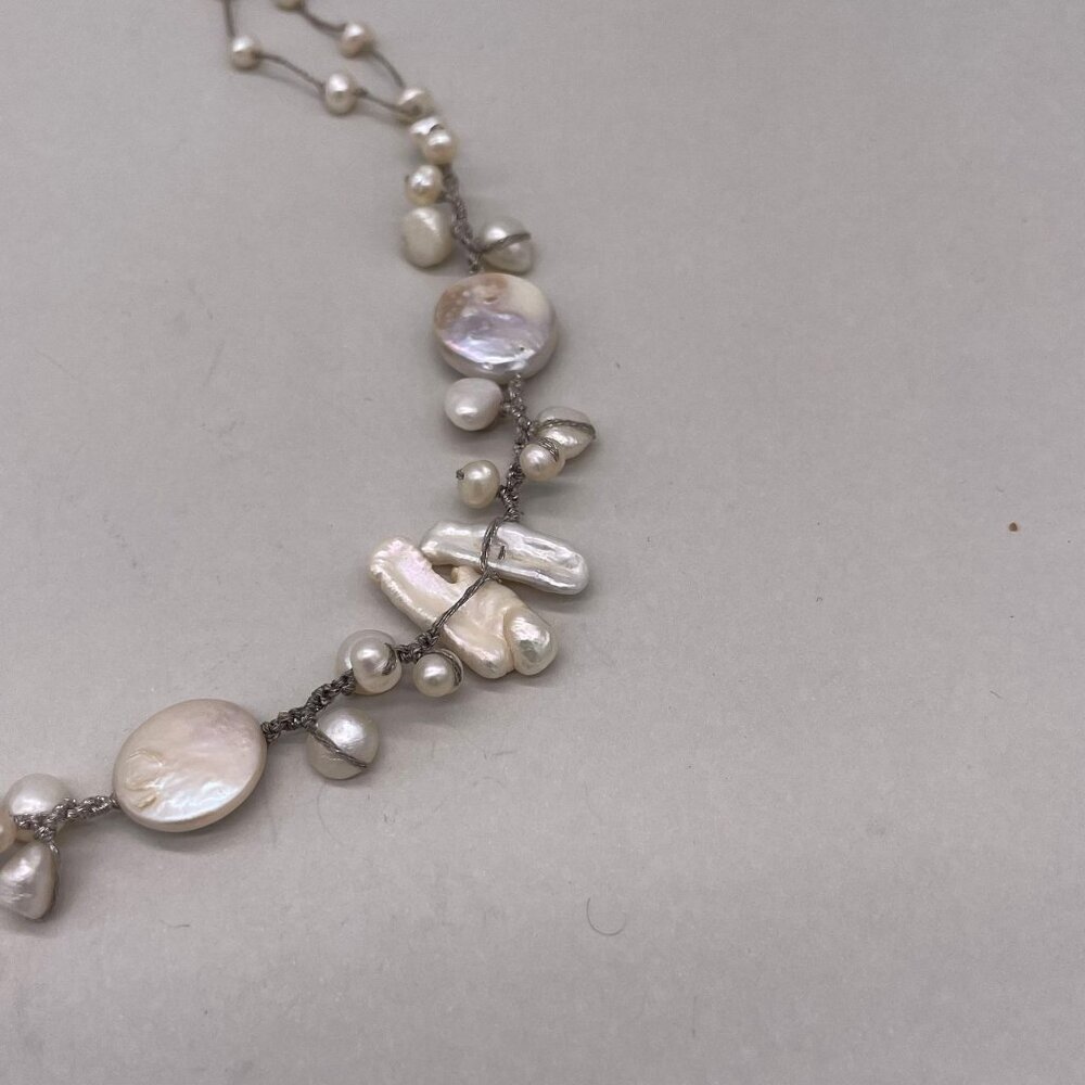 Mother of Pearl Bead Stretch Choker Necklace Silver Tone Shell Sea Beach Oyster - Picture 3 of 5
